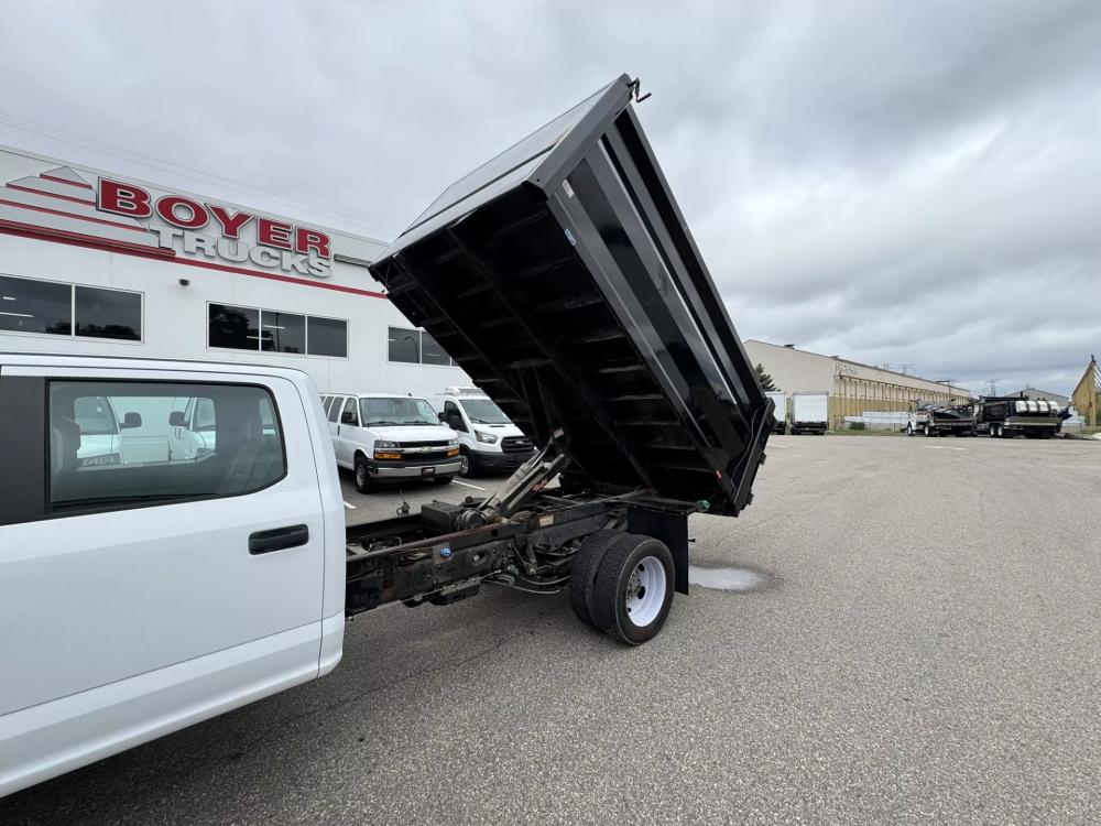 2017 Ford F-550 | Photo 11 of 16