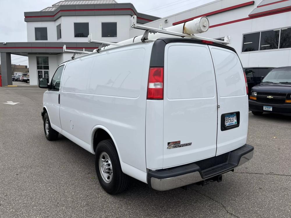 2018 Chevrolet Express | Photo 3 of 20