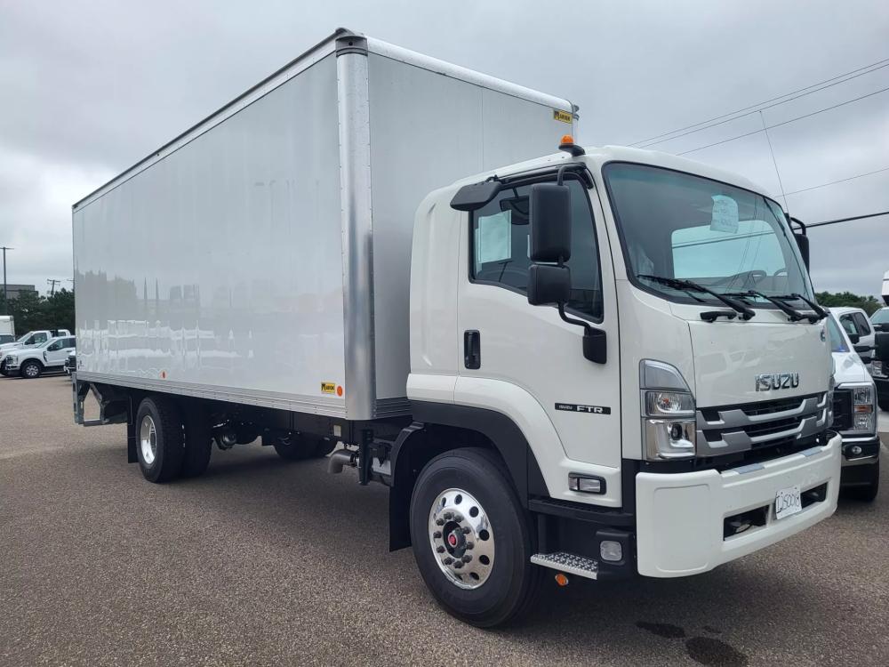 2025 Isuzu Ftr | Photo 2 of 8