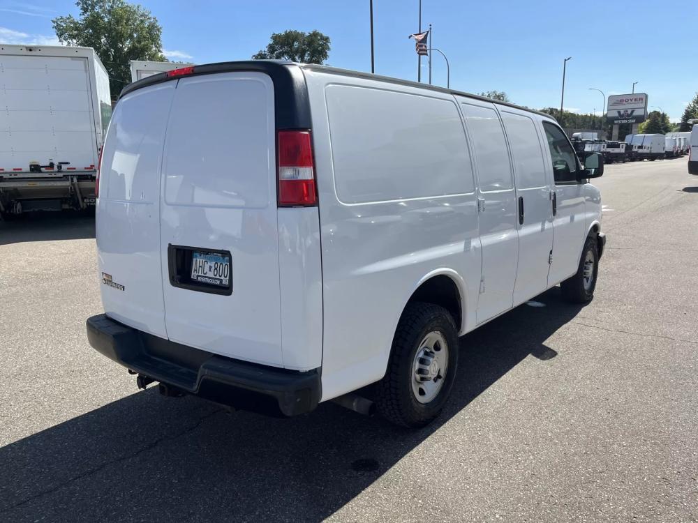 2018 Chevrolet Express | Photo 14 of 20