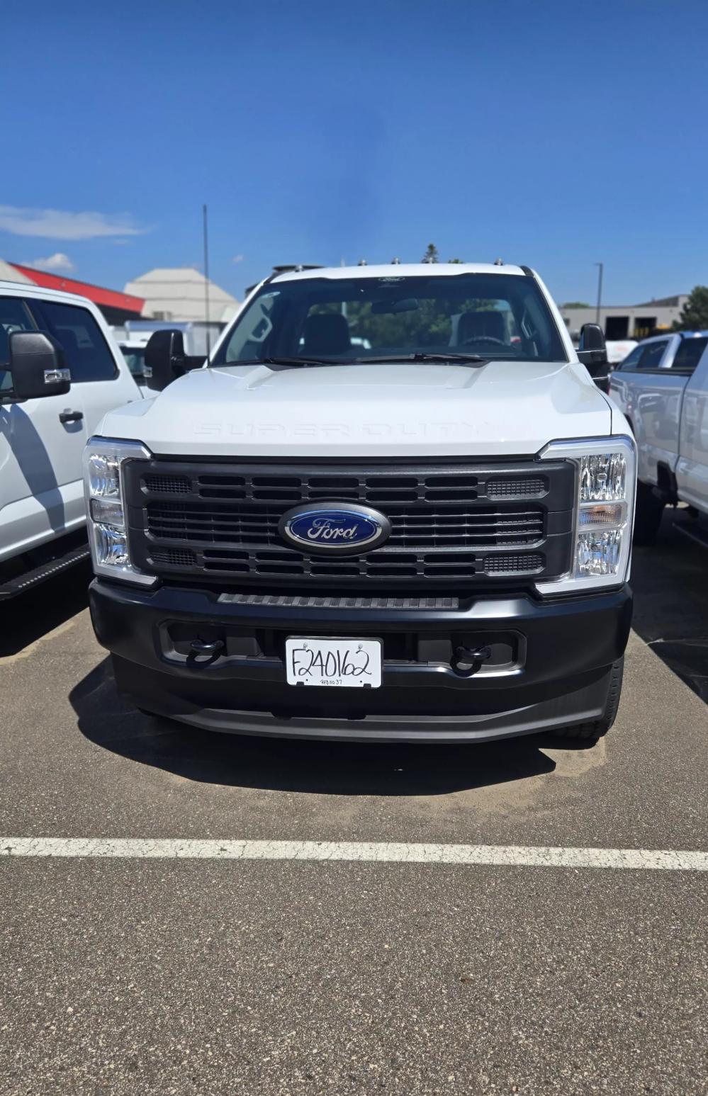 2024 Ford F-350 | Photo 7 of 8