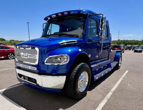 2025 Freightliner M2 106 Sport Chassis photo