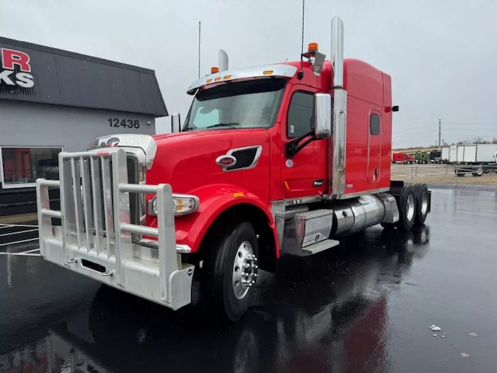 2020 Peterbilt 567 | Photo 2 of 12