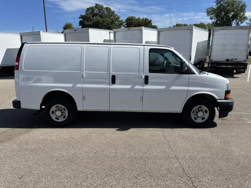 2018 Chevrolet Express | Photo 15 of 20