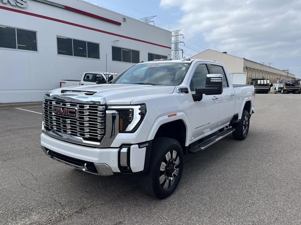 2024 Gmc Denali | Photo 1 of 19