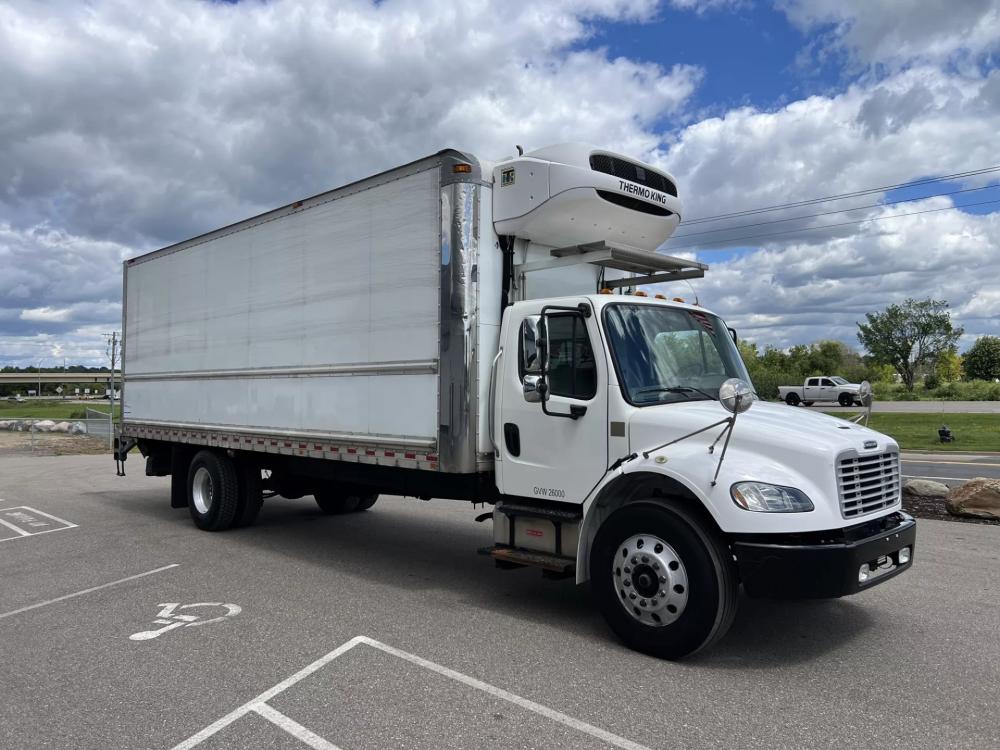 2018 Freightliner M2 106 | Photo 13 of 15