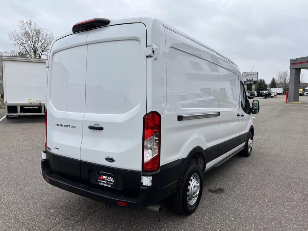 2023 Ford Transit | Photo 12 of 18