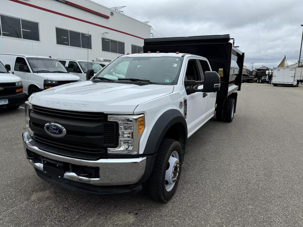 2017 Ford F-550 | Photo 1 of 16