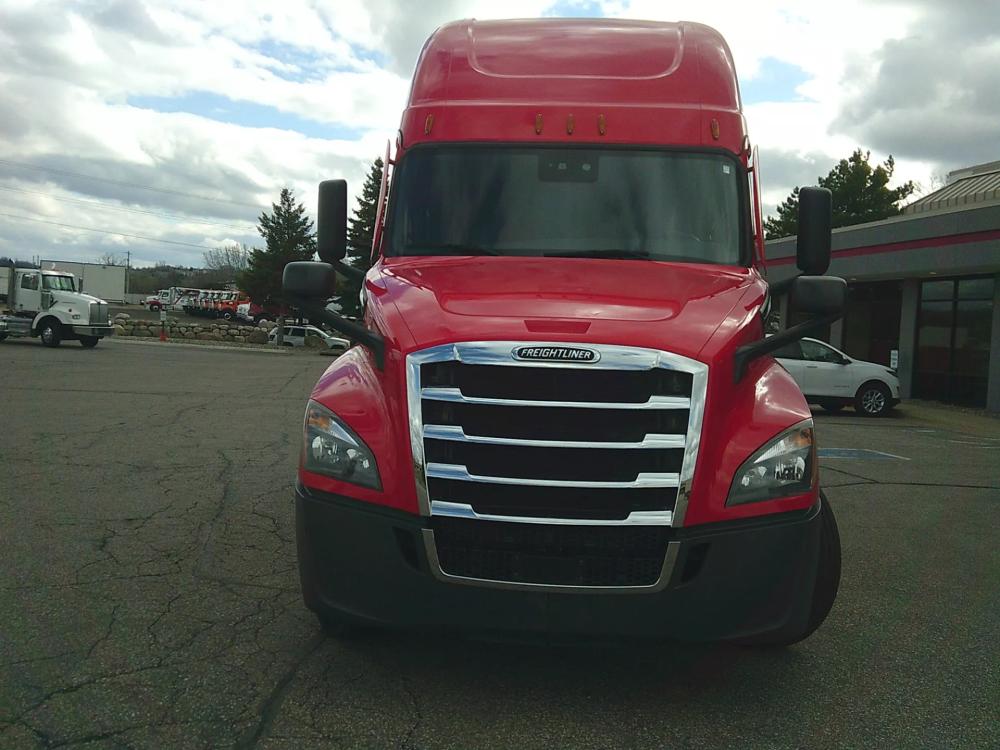 2021 Freightliner Cascadia | Photo 7 of 10