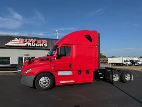 2021 Freightliner Cascadia photo