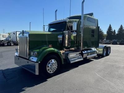 2022 Kenworth W9 Series | Thumbnail Photo 7 of 15