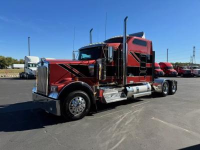 2022 Kenworth W9 Series | Thumbnail Photo 6 of 11