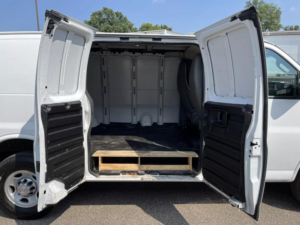 2019 Chevrolet Express | Photo 18 of 20