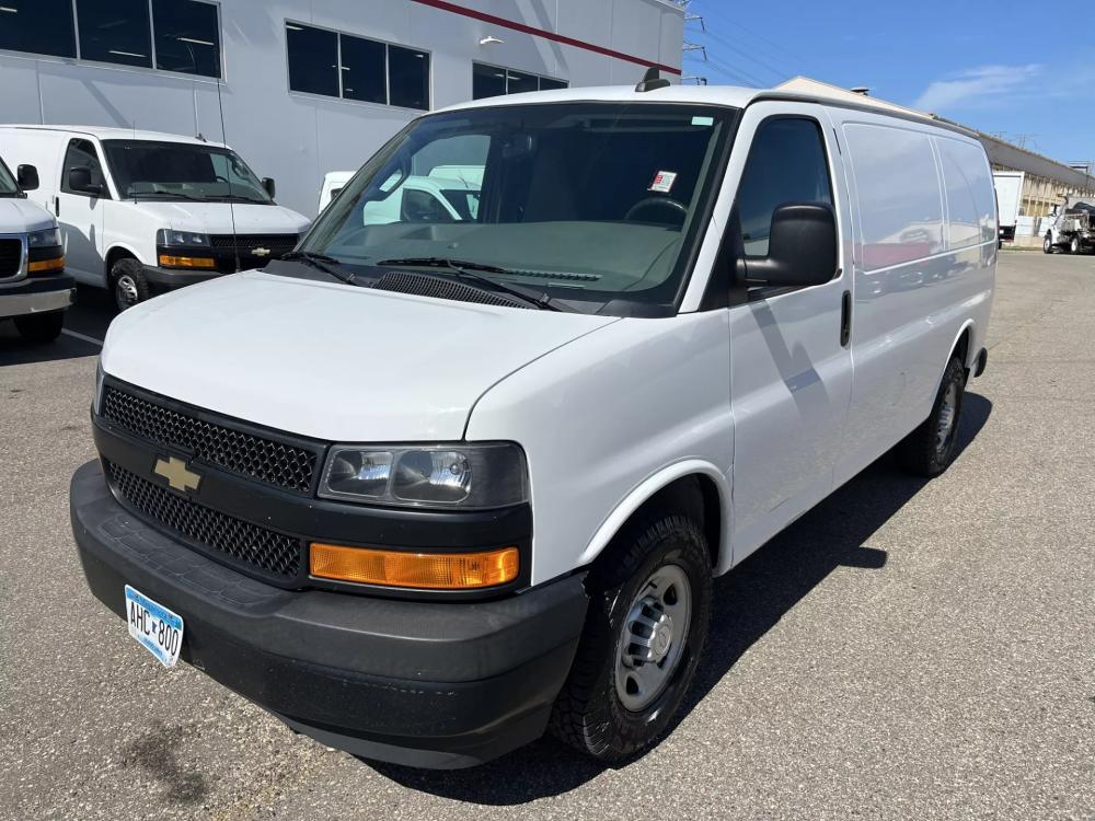 2018 Chevrolet Express | Photo 1 of 20