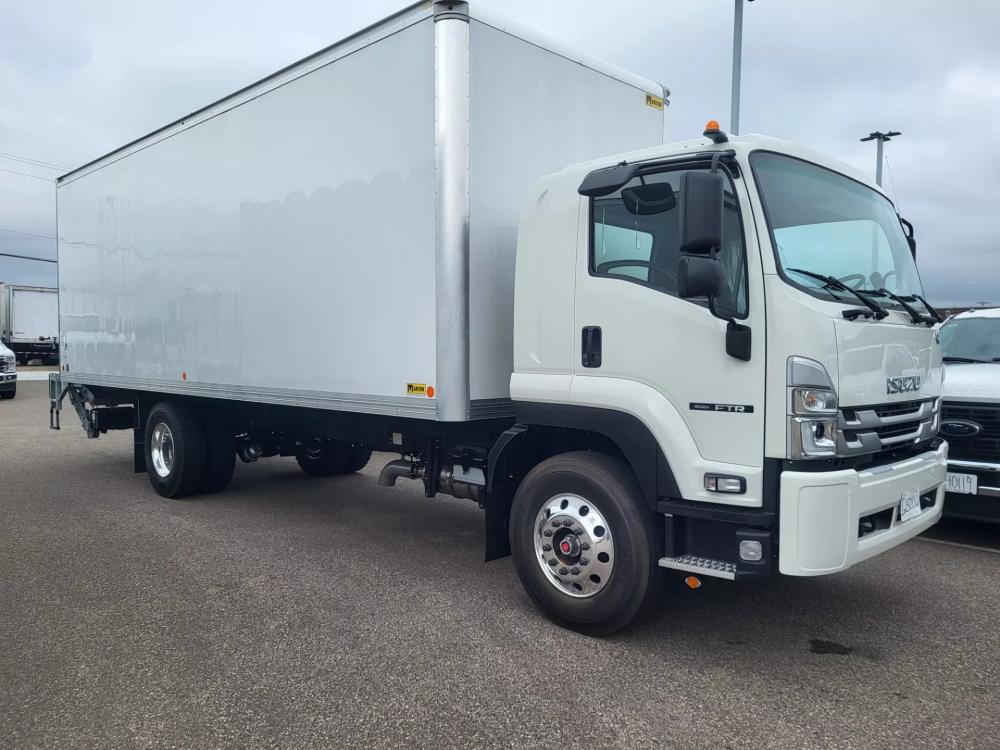 2025 Isuzu Ftr | Photo 3 of 7